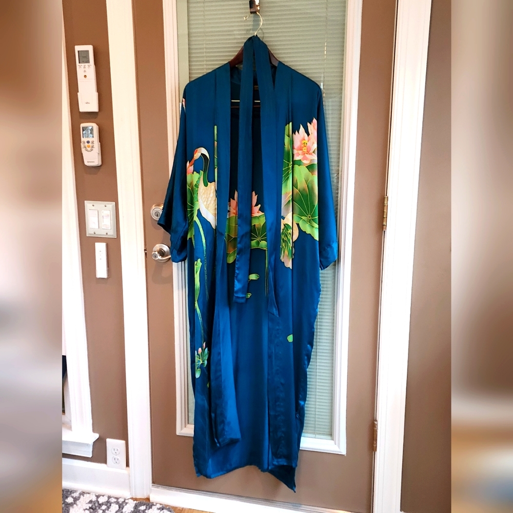 100% Silk Kimono Robe With Belt